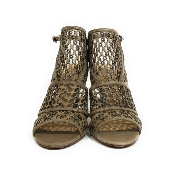 VINCE CAMUTO Taupe Korthina Caged Heels Sandals 8 - Picture 7 of 12